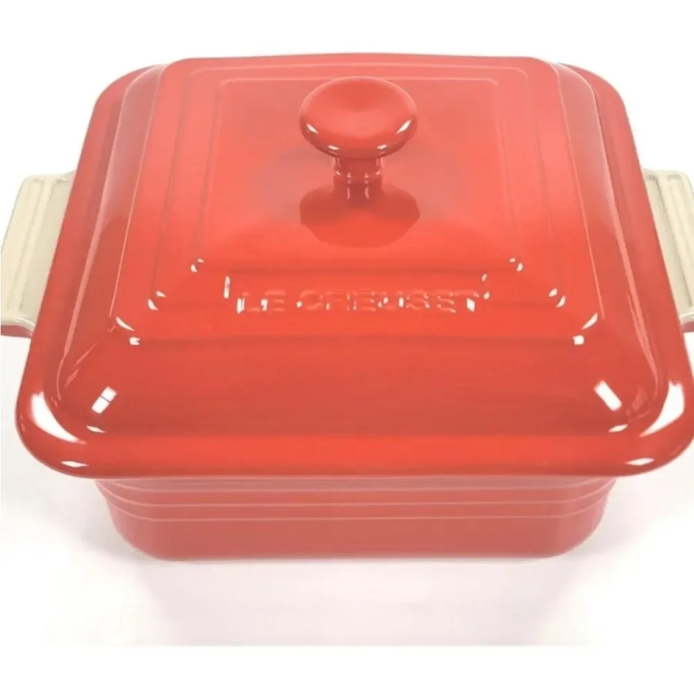 Le‎ Creuset Stoneware Classic 3QT Square Covered Baking Dish- Carmin